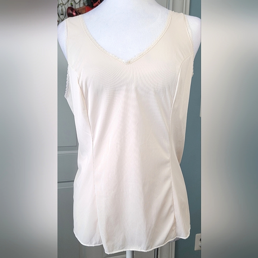 Vintage 70's Sleeveless Full Coverage Camisole Women's 36 Cream w/ Lace Trim